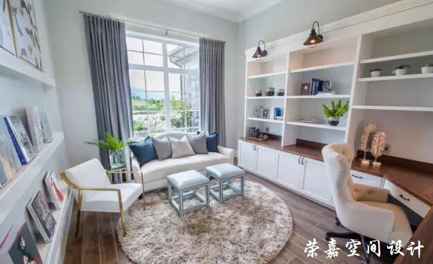書房這么美，還能專心地看書嗎？
