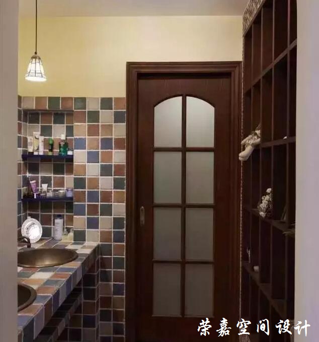 你關(guān)心過(guò)廁所門的選擇嗎？后悔沒(méi)早點(diǎn)發(fā)現(xiàn)！
